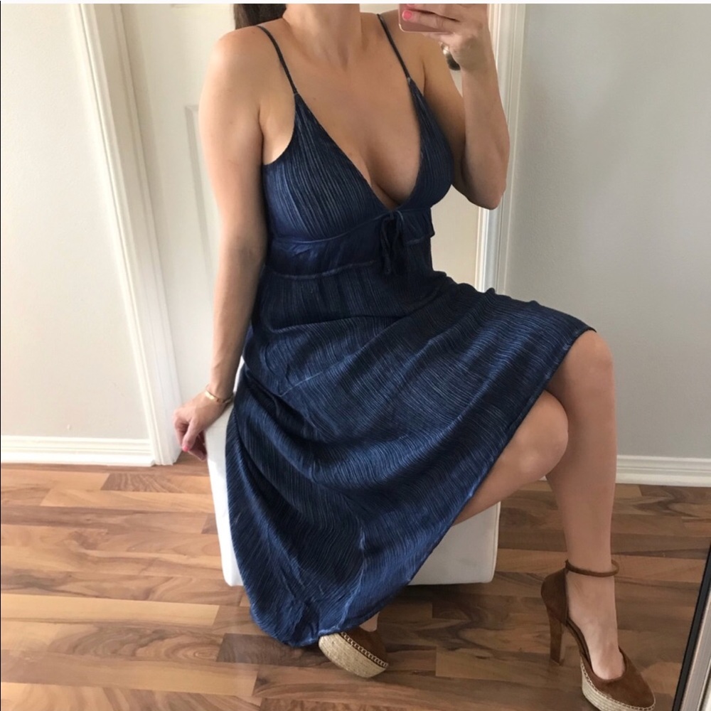 SOLD❌  REPOSH// Gorgeous Blue Hi-Low Maxi